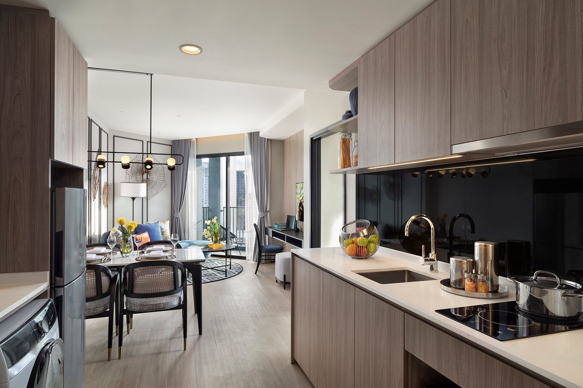 Driving around Soi Buakhao in 2024