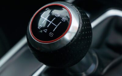 Automatic Gears vs Manual Gears: Which One Suits You?