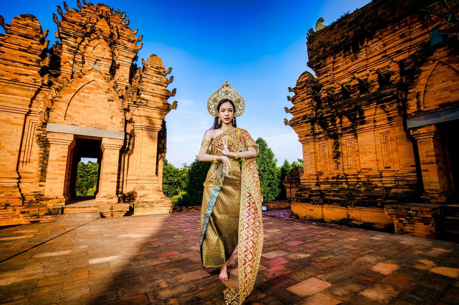 exploring Thai cities in 2025