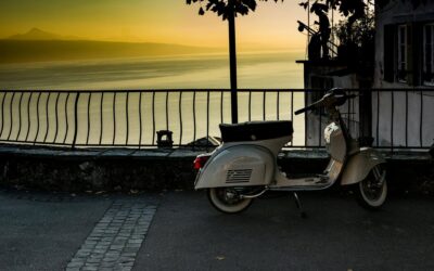 How to Choose Between a Scooter or Rental Car in Thailand?