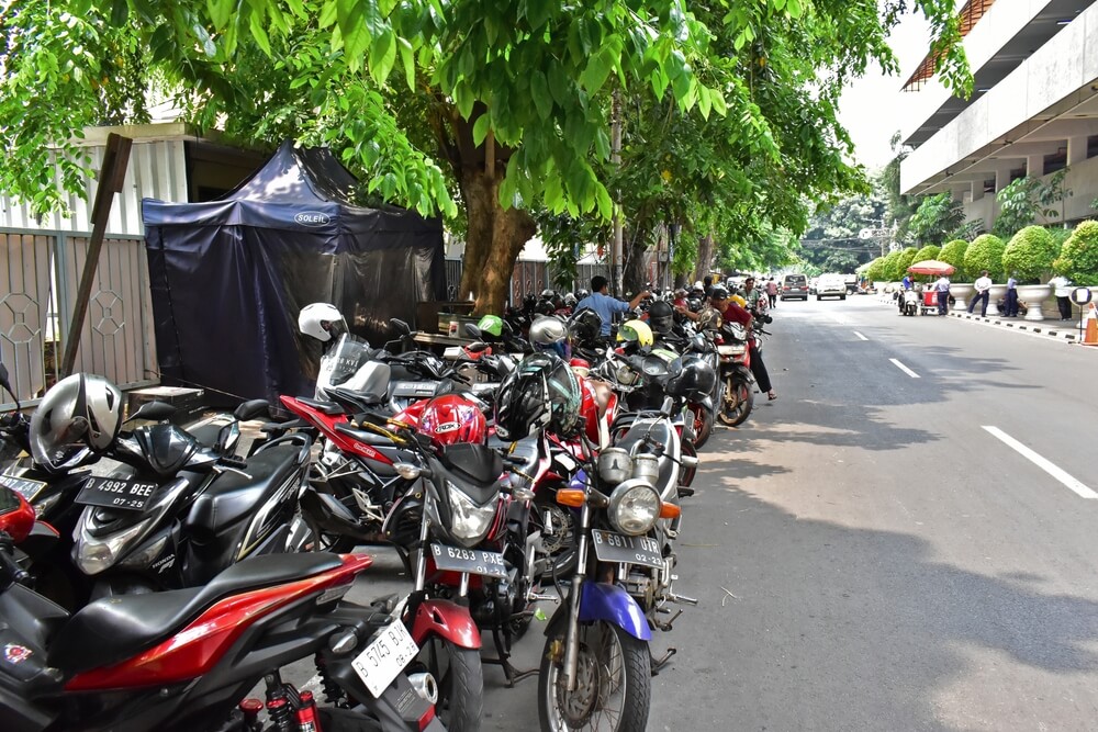 Guide To Renting A Moped In Thailand in 2025