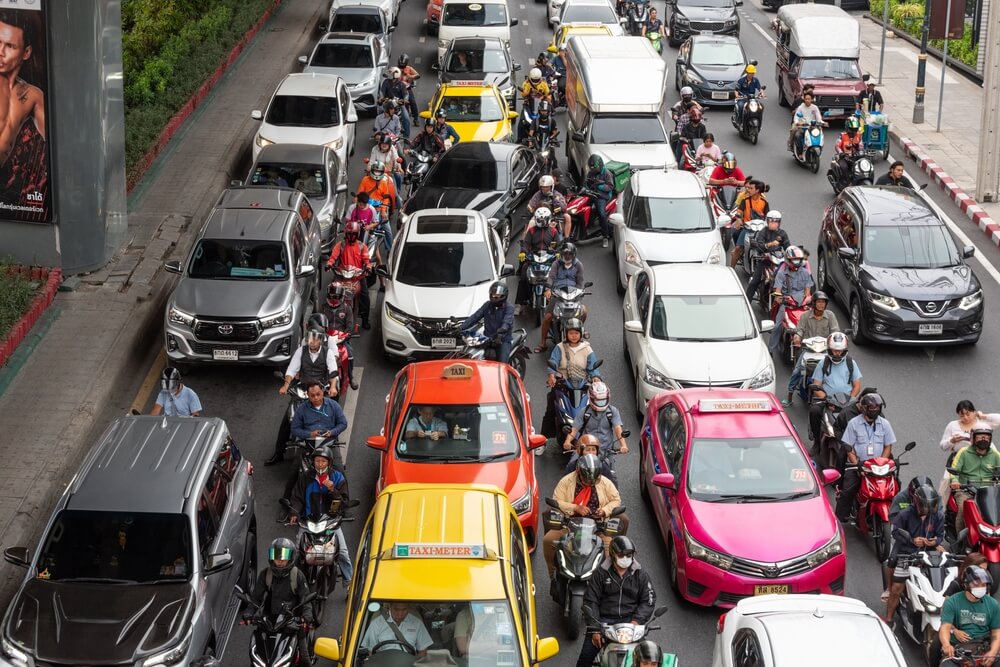 Driving Culture in Thailand: What Tourists Should Know Before Renting (2025)