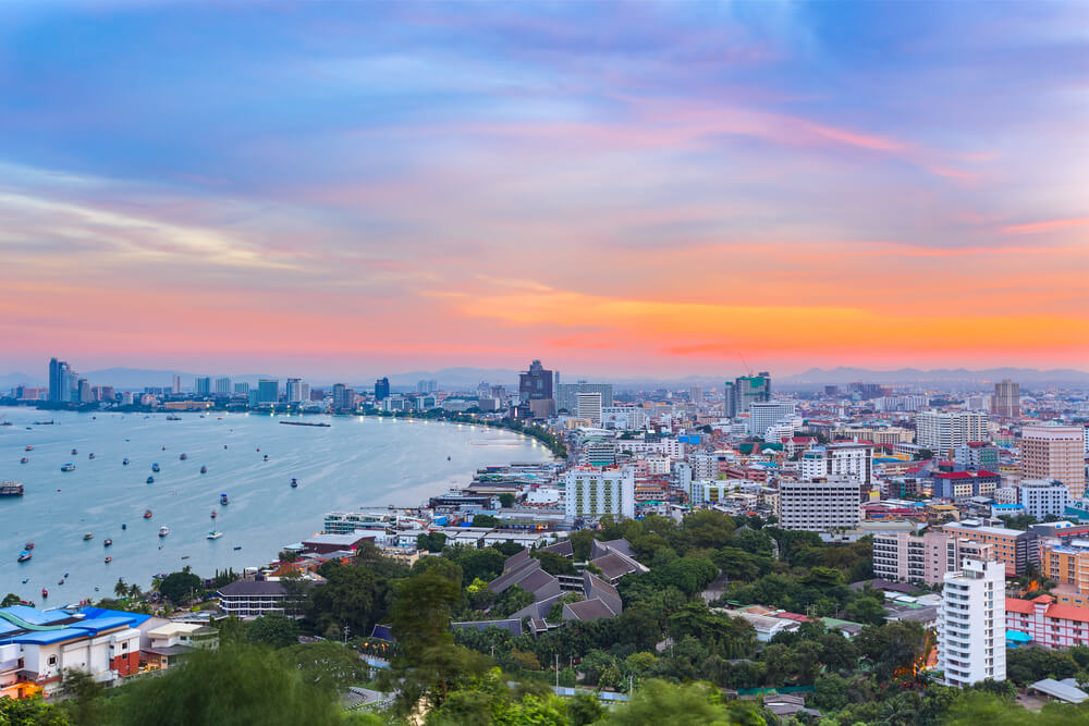 Why Scooters Beat Taxis And Tuk-Tuks For Getting Around Pattaya