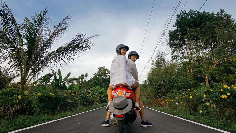 Thailand By Scooter: 2025 Safety Tips, Costs & Best Rides