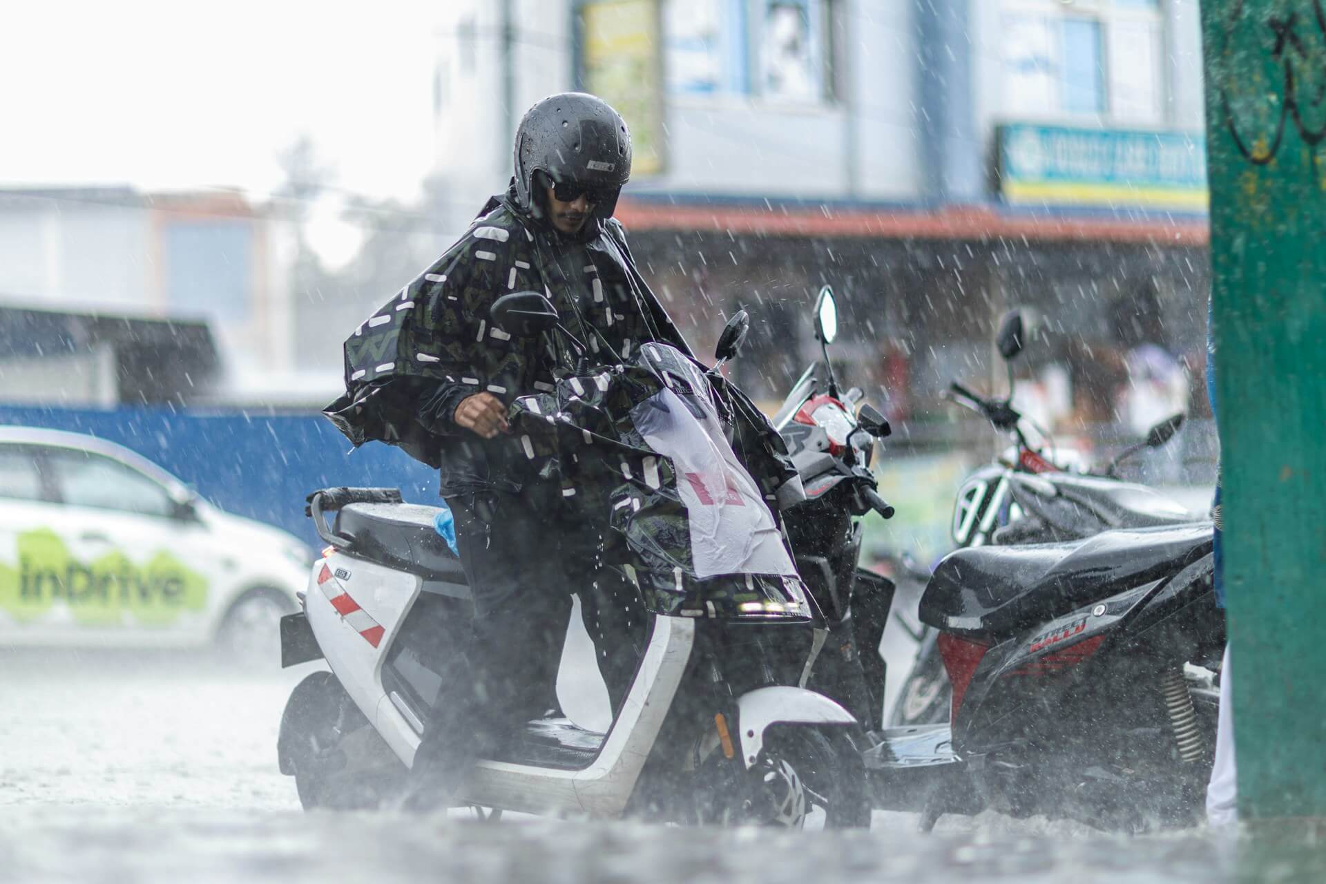 Rainy Season Scooter Riding Tips In Thailand in 2026